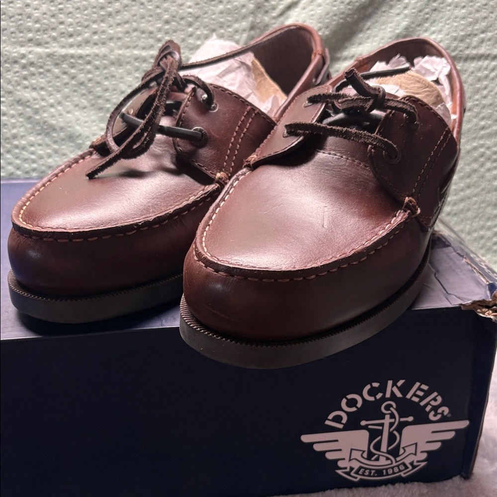 Dockers Men's Brown Leather Lace-Up Boat Shoes